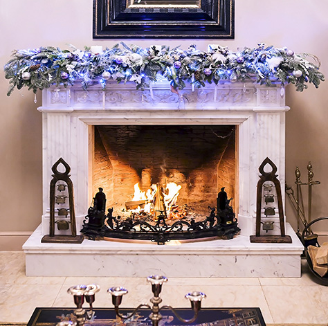 Decorated mantlepiece